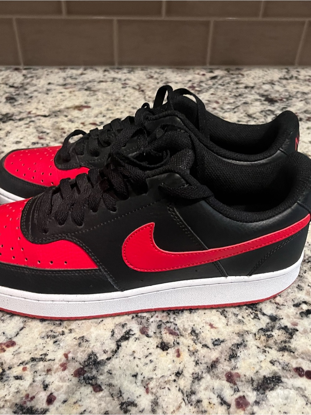 Nike Low-Top Sneakers in Black and Red